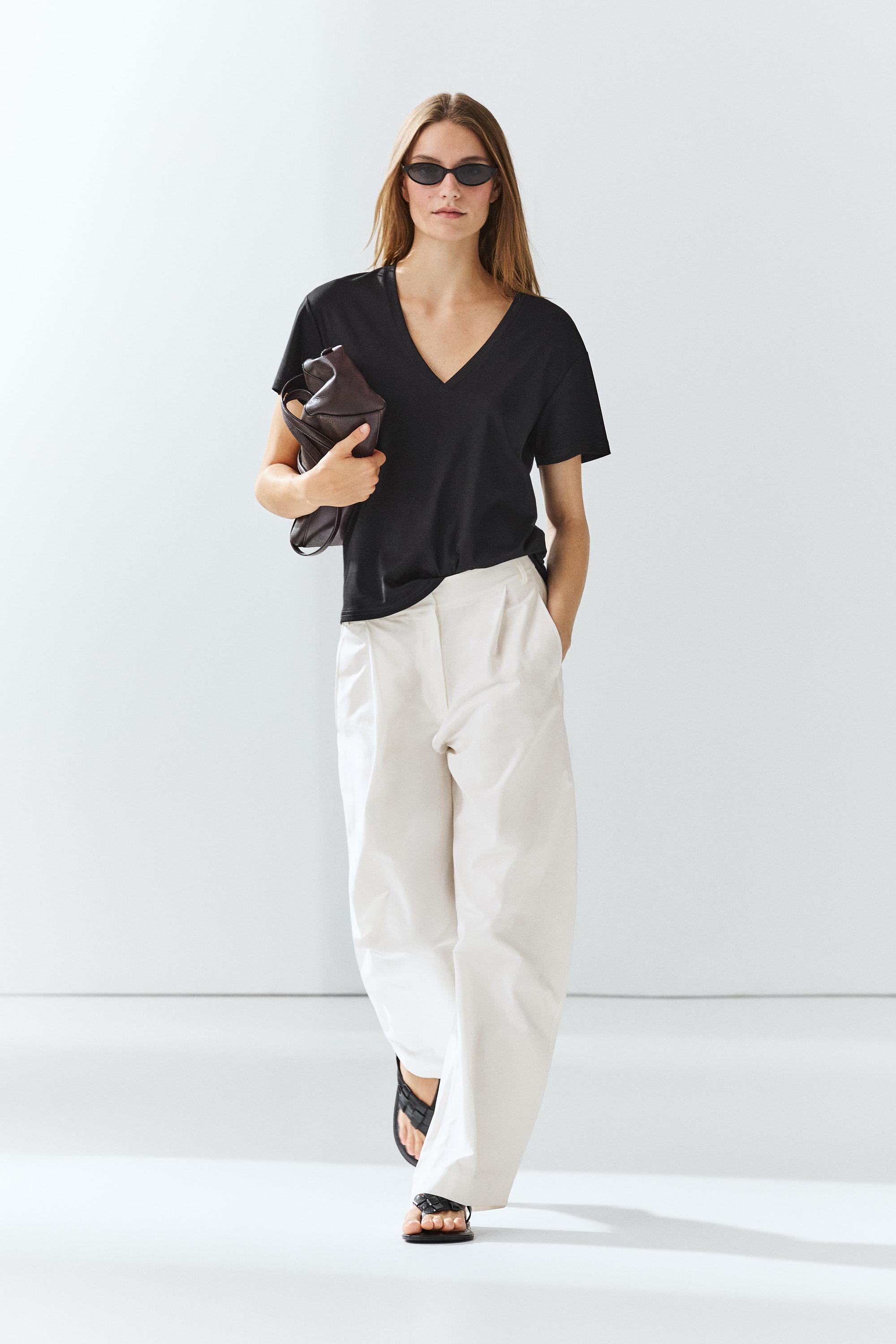 Flowing V-neck T-shirt